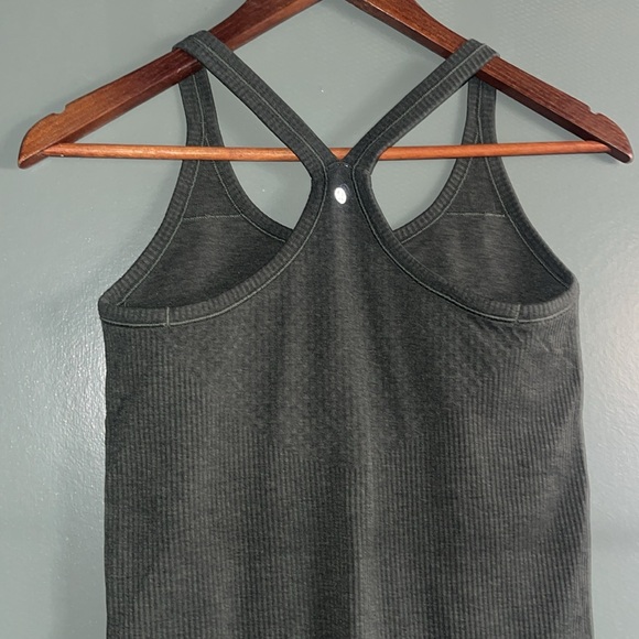 Lululemon - Picture 8 of 9